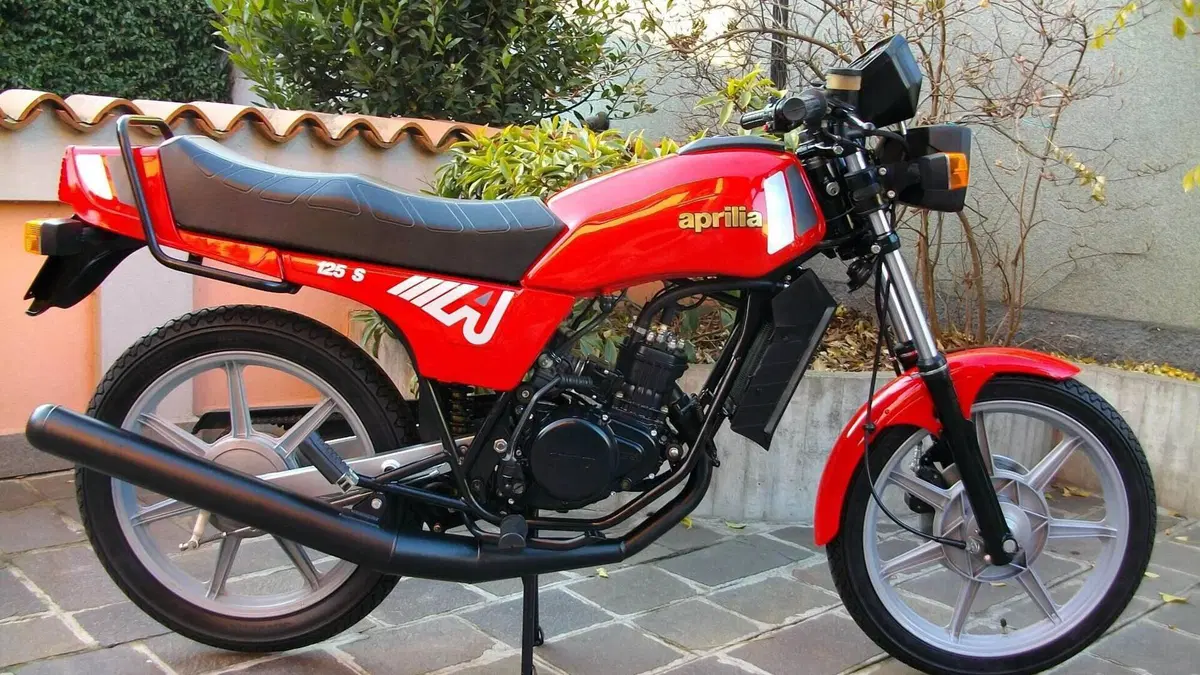 Aprilia   (2)