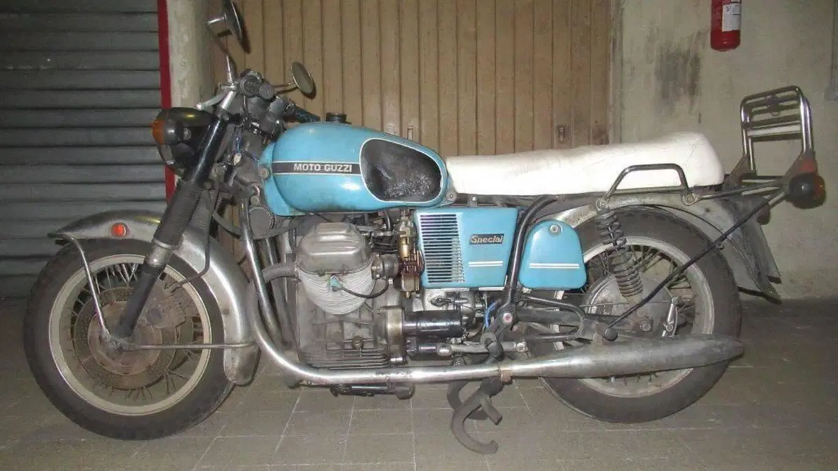 Moto Guzzi   (2)