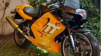 Triumph TT600 ASI epoca