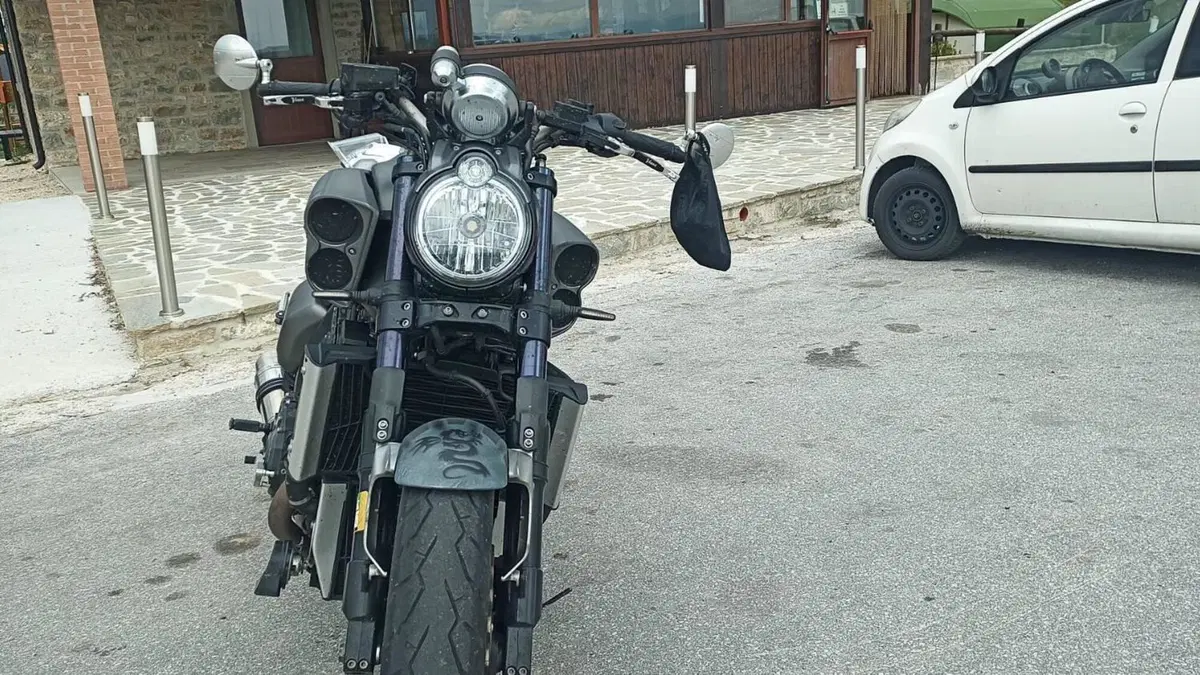 Yamaha VMAX (2008 - 17)  (12)