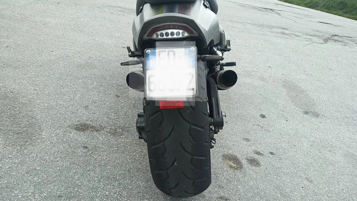 Yamaha VMAX (2008 - 17)  (15)