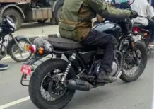 Ecco un'anteprima della nuova scrambler 650 di Royal Enfield [FOTO SPIA]