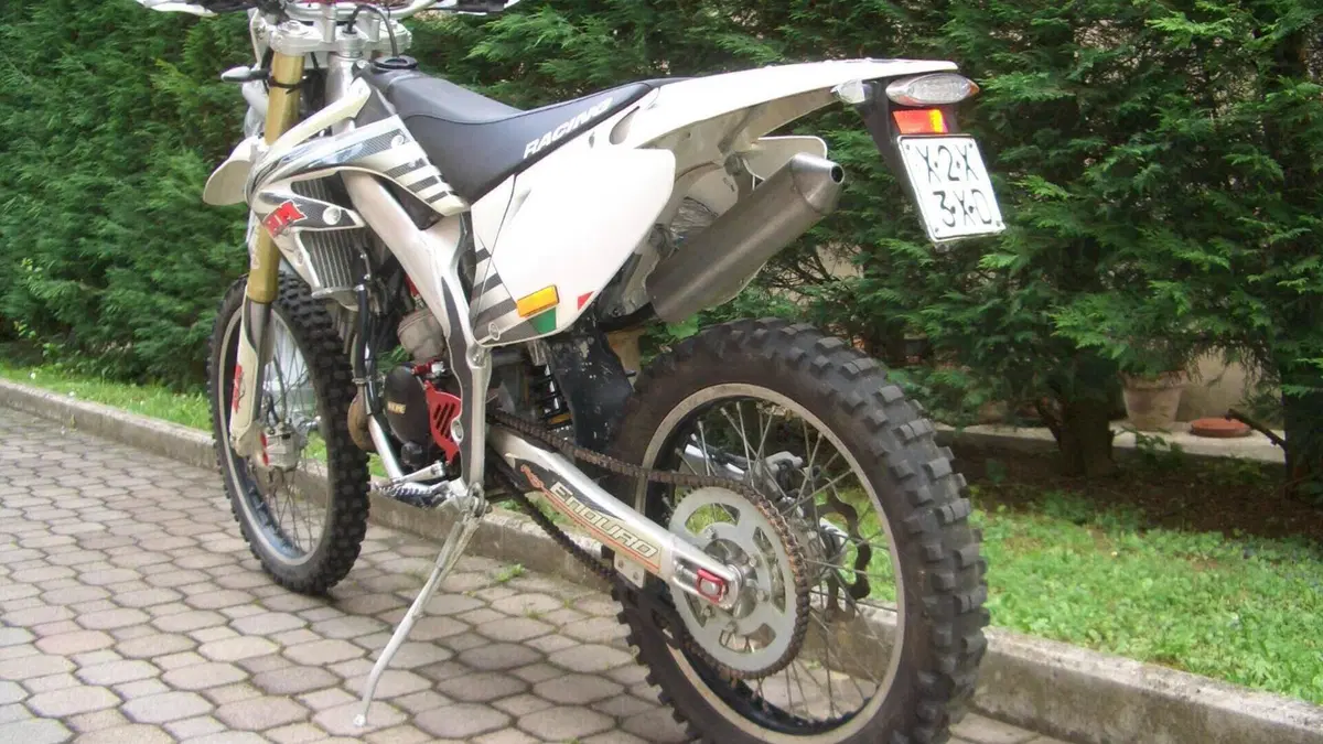 HM CRE 50 Six Competition (2011 - 15)  (4)