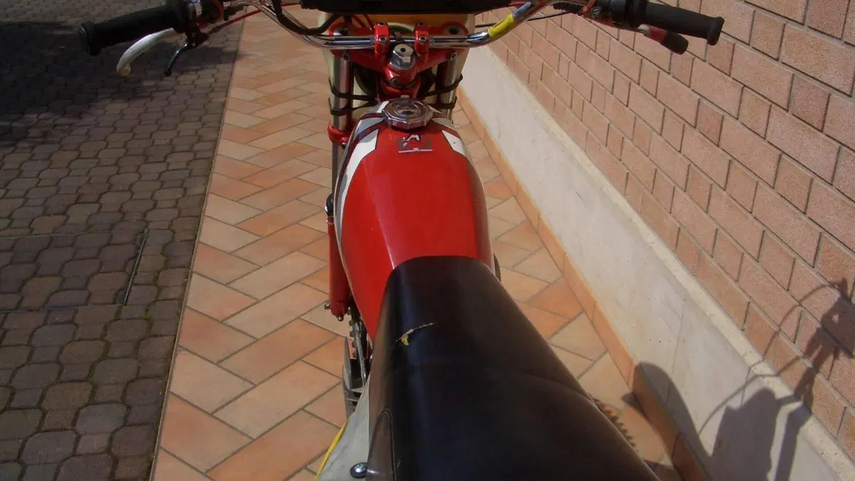 Aprilia   (2)