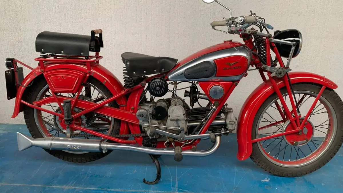 Moto Guzzi   (7)
