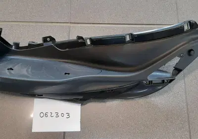 Pedana sinistra per Piaggio Medley 125/150 - Annuncio 9192282