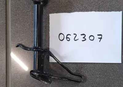 Cavalletto laterale usato per Piaggio Medley 125/1 - Annuncio 9192299