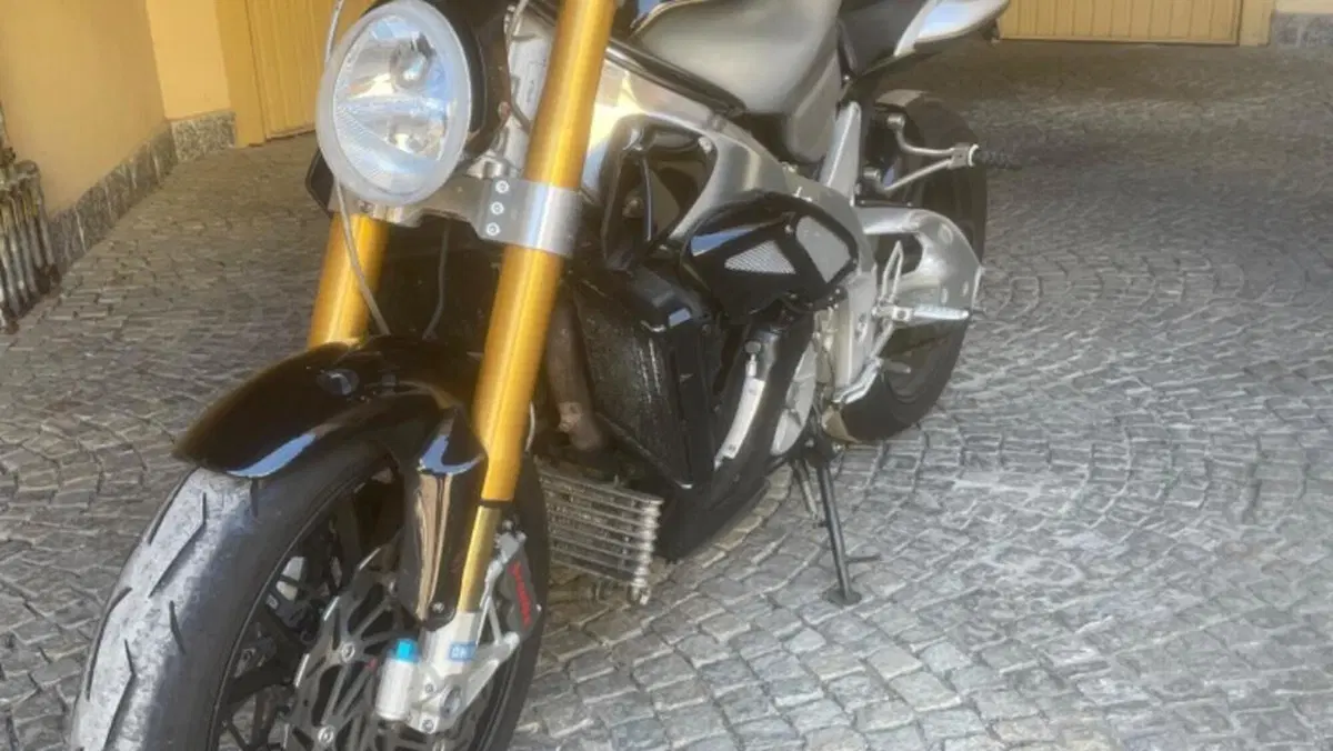 Aprilia RSV 1000 (1998 - 99) 