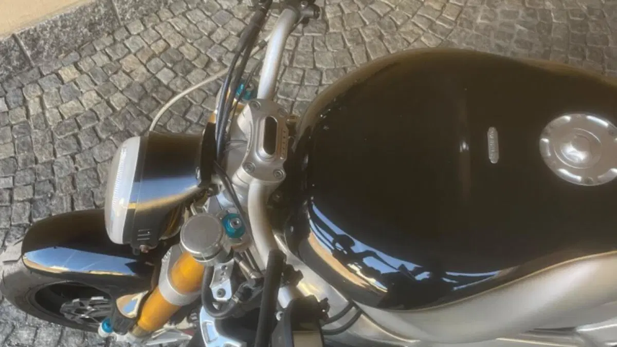 Aprilia RSV 1000 (1998 - 99)  (10)
