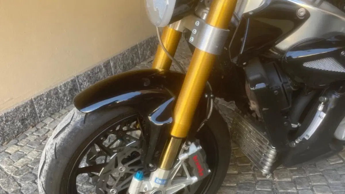 Aprilia RSV 1000 (1998 - 99)  (12)