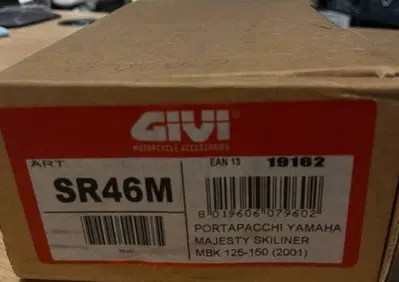 Portapacchi Givi SR46M YAMAHA MAJESTY 125/150/180 - Annuncio 9205121