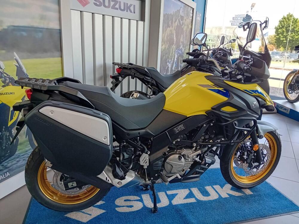 Suzuki V-Strom 650- EXPLORER