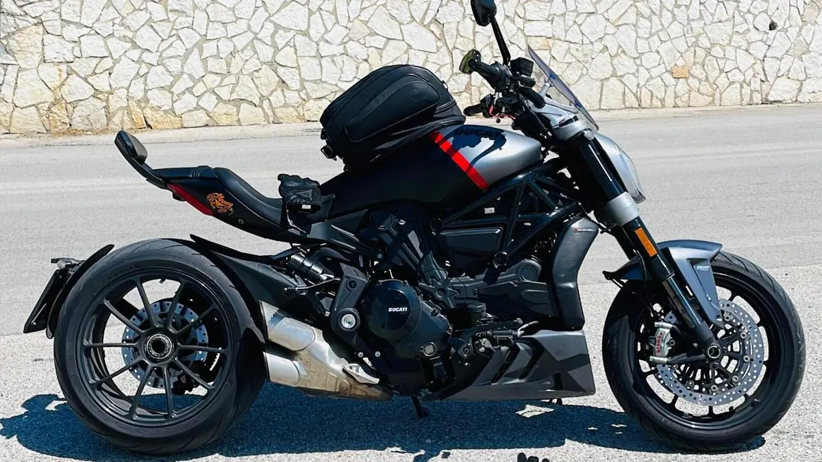 Ducati XDiavel 1262 Black Star (2021) 