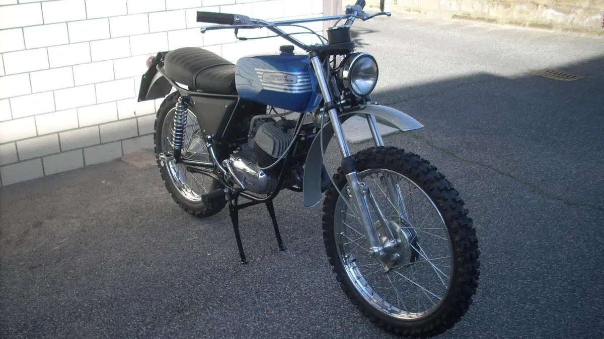 Aermacchi Harley-Davidson   (3)