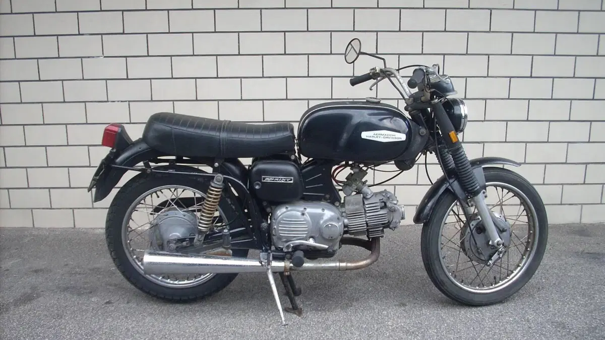 Aermacchi Harley-Davidson   (2)