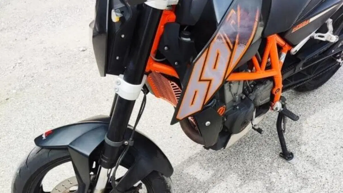 KTM 690 Duke (2012 - 16)  (3)