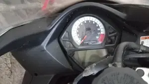 Suzuki SV 1000 S  (2)