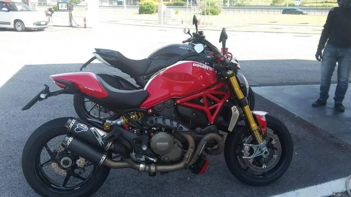 Ducati Monster 1200 S Stripe (2014 - 15)  (6)