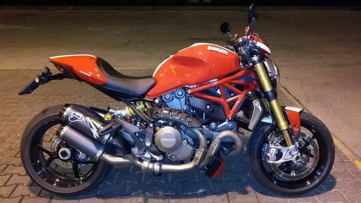 Ducati Monster 1200 S Stripe (2014 - 15)  (8)