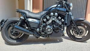 Yamaha V-Max 1200 