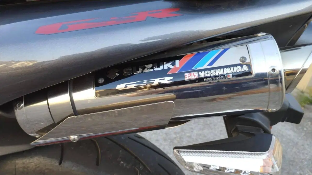 Suzuki GSR 600 (2006 - 11)  (4)