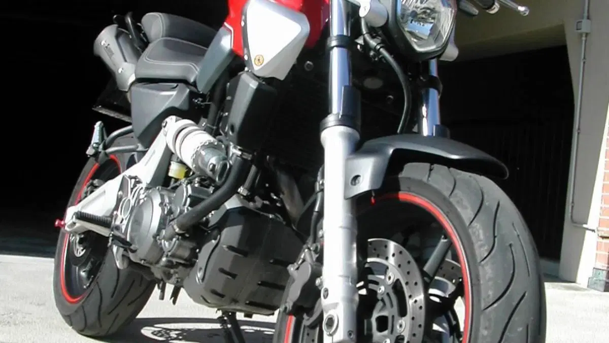 Yamaha MT-03 (2006 - 14)  (2)