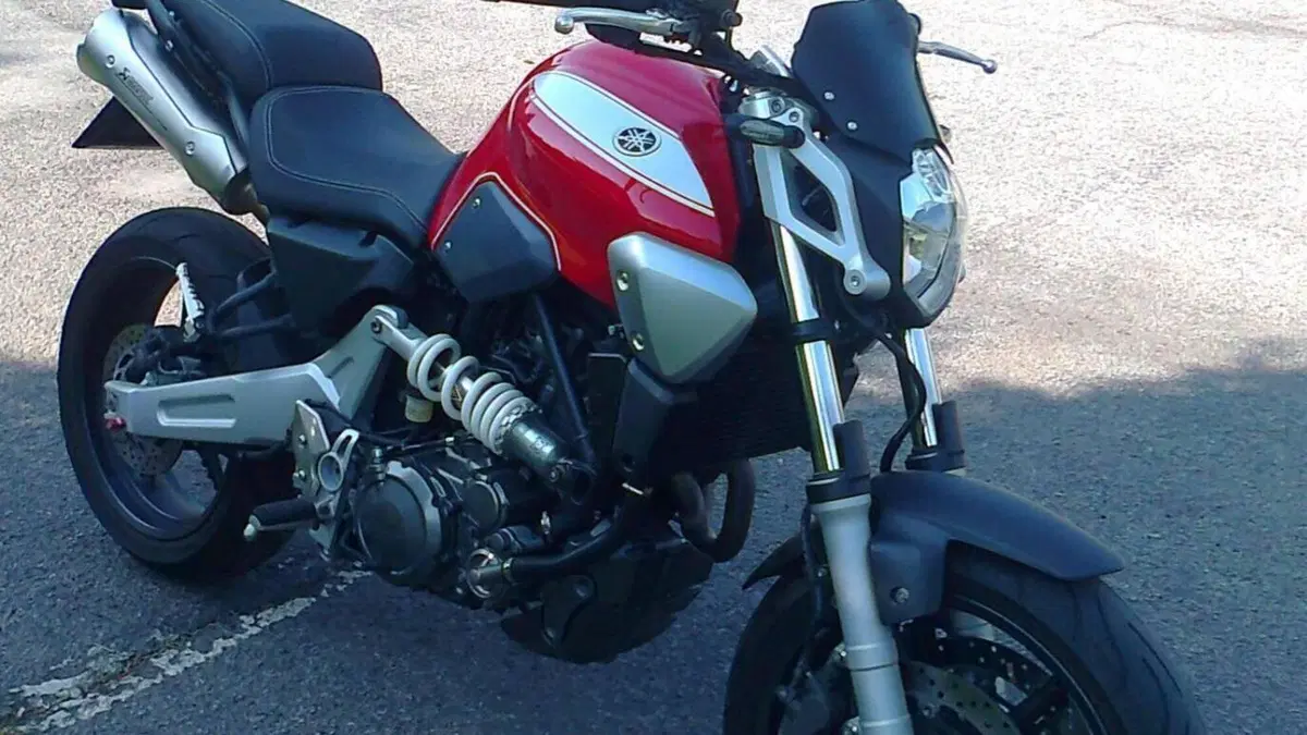 Yamaha MT-03 (2006 - 14)  (3)