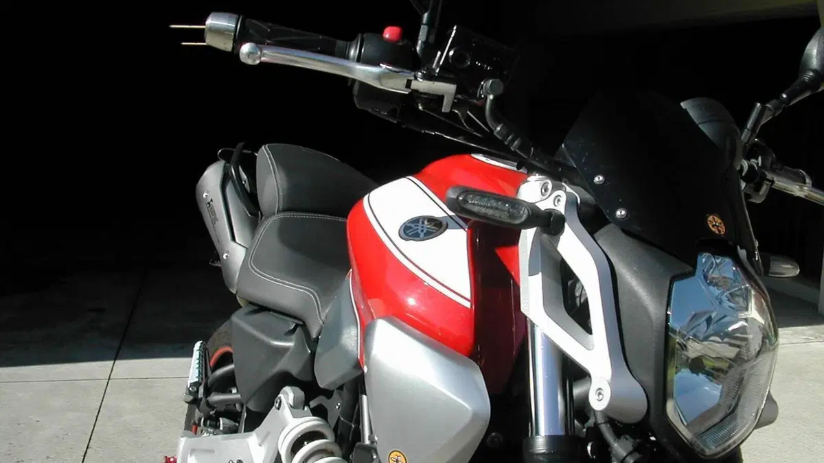 Yamaha MT-03 (2006 - 14)  (6)