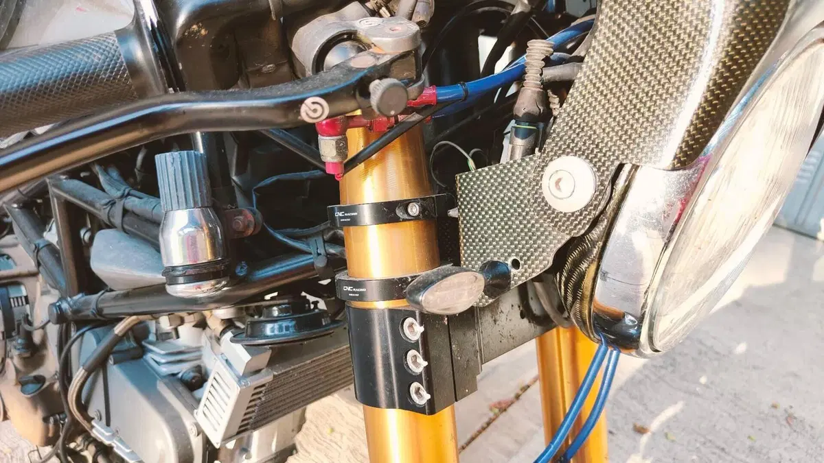 Ducati Monster 900 (1997 - 98)  (16)