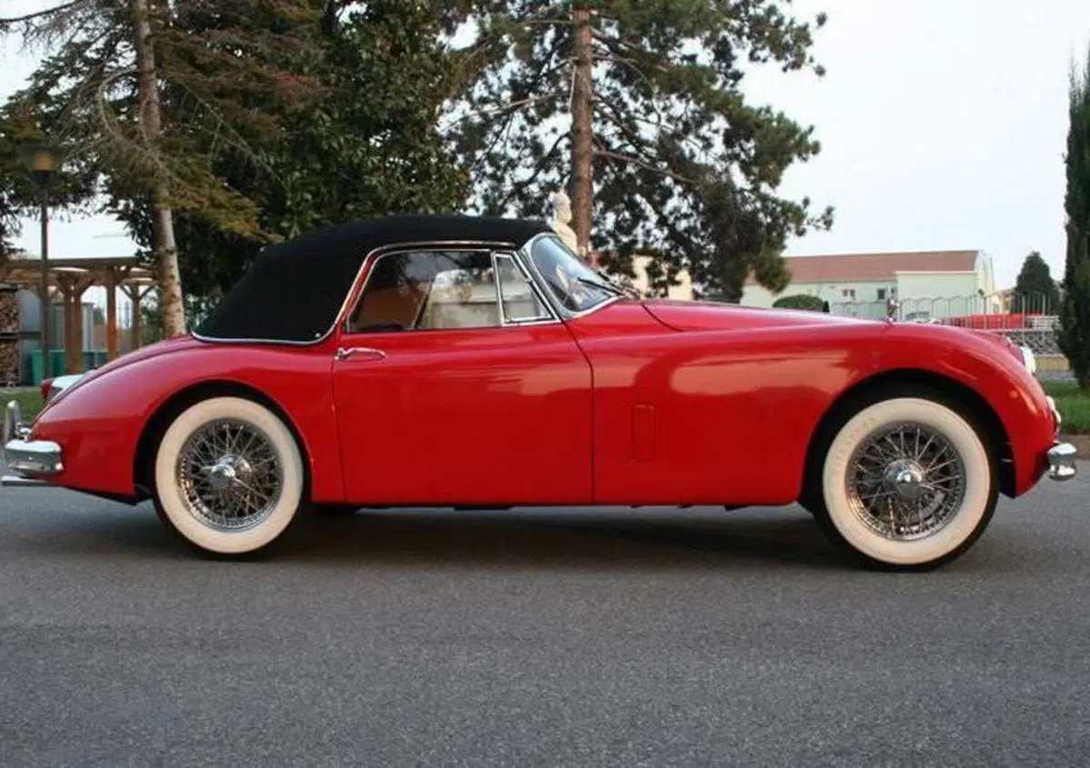 Jaguar XK 150 DHC  (2)