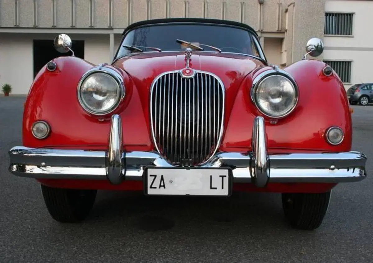 Jaguar XK 150 DHC  (5)