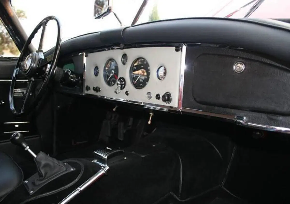 Jaguar XK 150 DHC  (7)