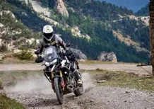Triumph Tiger 1200: adesso la sella si abbassa quando ti fermi