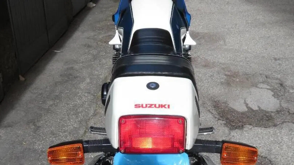 Suzuki   (3)