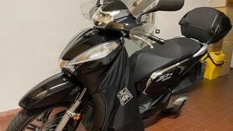 Honda SH 300 usata a Frattaminore per € 4.200