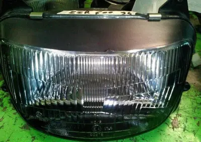 Fanale anteriore usato kawasaki zzr600 gpz500 - Annuncio 9270538