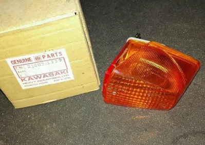 Freccia anteriore sinistra kawasaki gpz rx 1000 - Annuncio 9270576