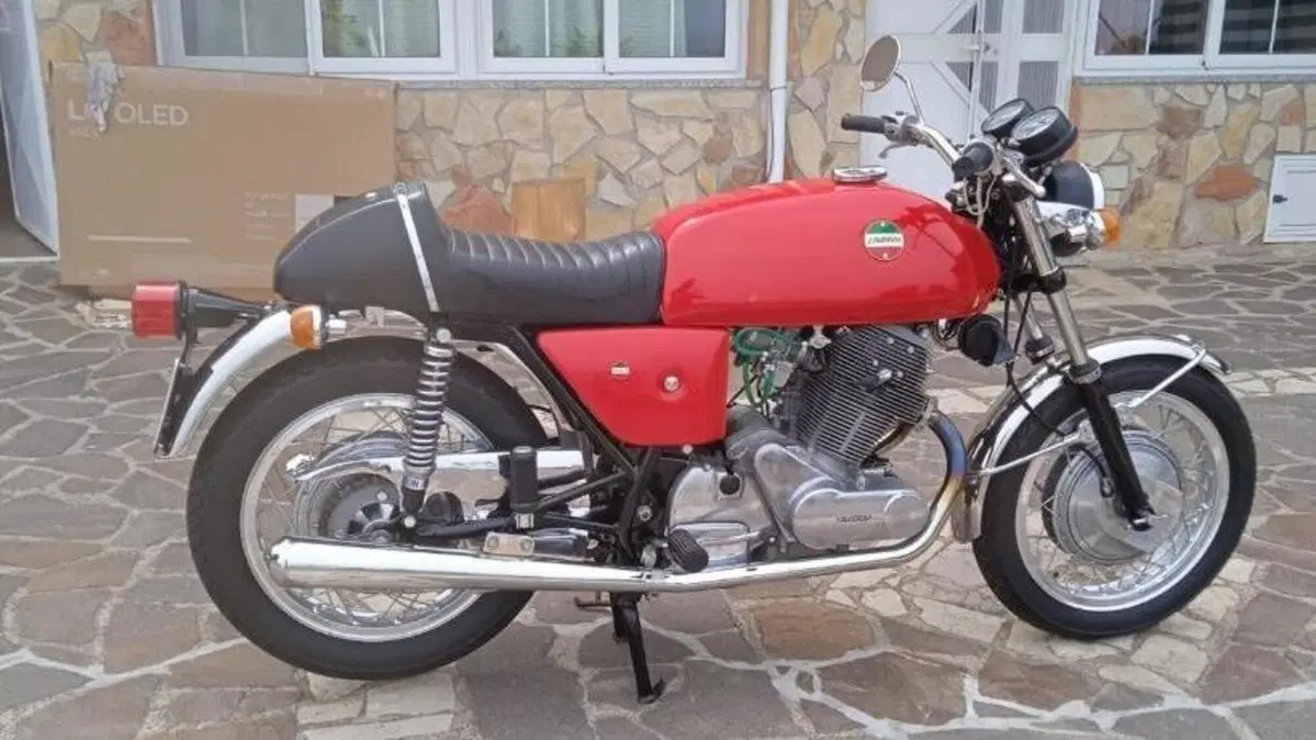 Laverda   (2)