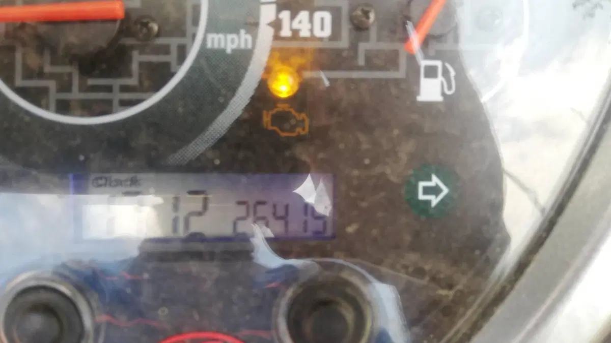 Kymco Agility 200i R16 + (2014 - 17)  (5)
