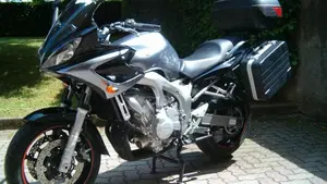 Yamaha FZ6 Fazer (2004 - 07)  (3)