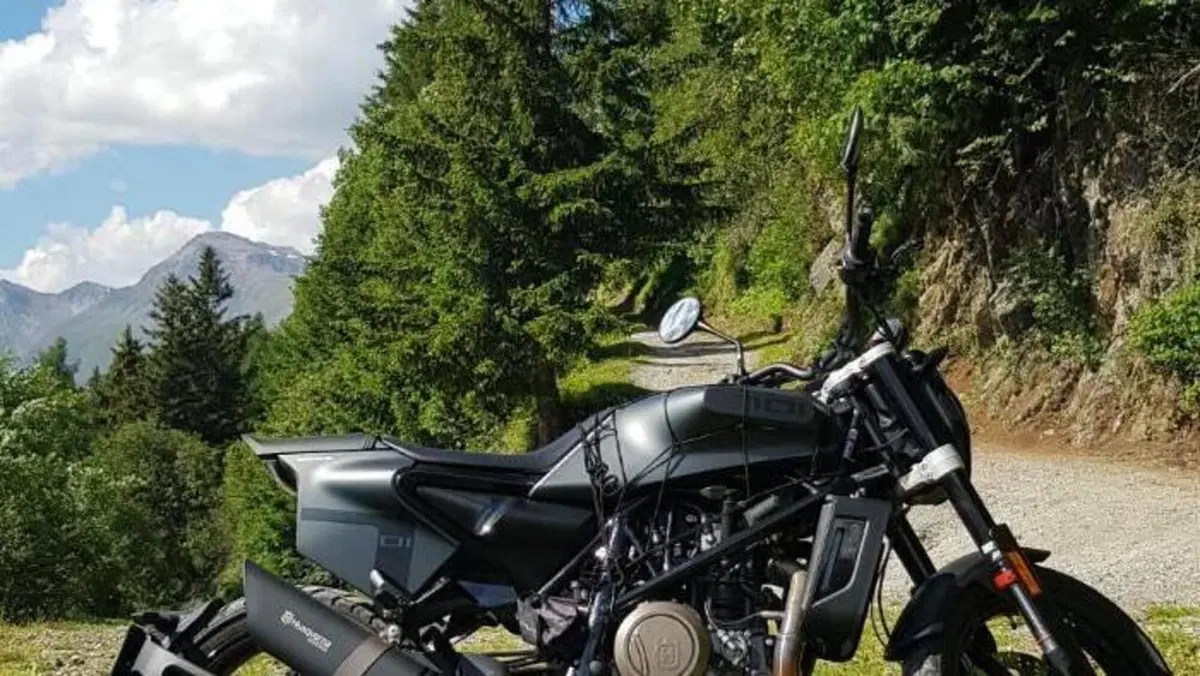Husqvarna Svartpilen 701 (2019)  (2)