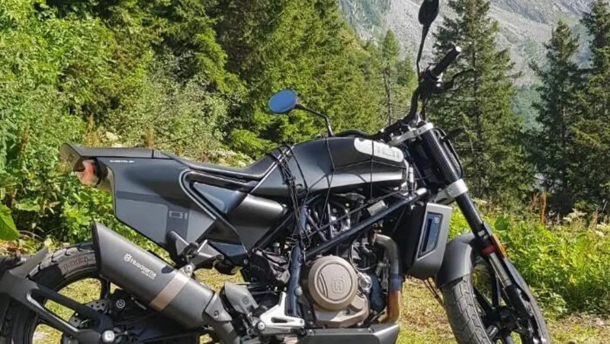 Husqvarna Svartpilen 701 (2019)  (3)