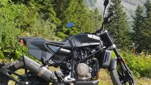 Husqvarna Svartpilen 701 (2019)  (3)
