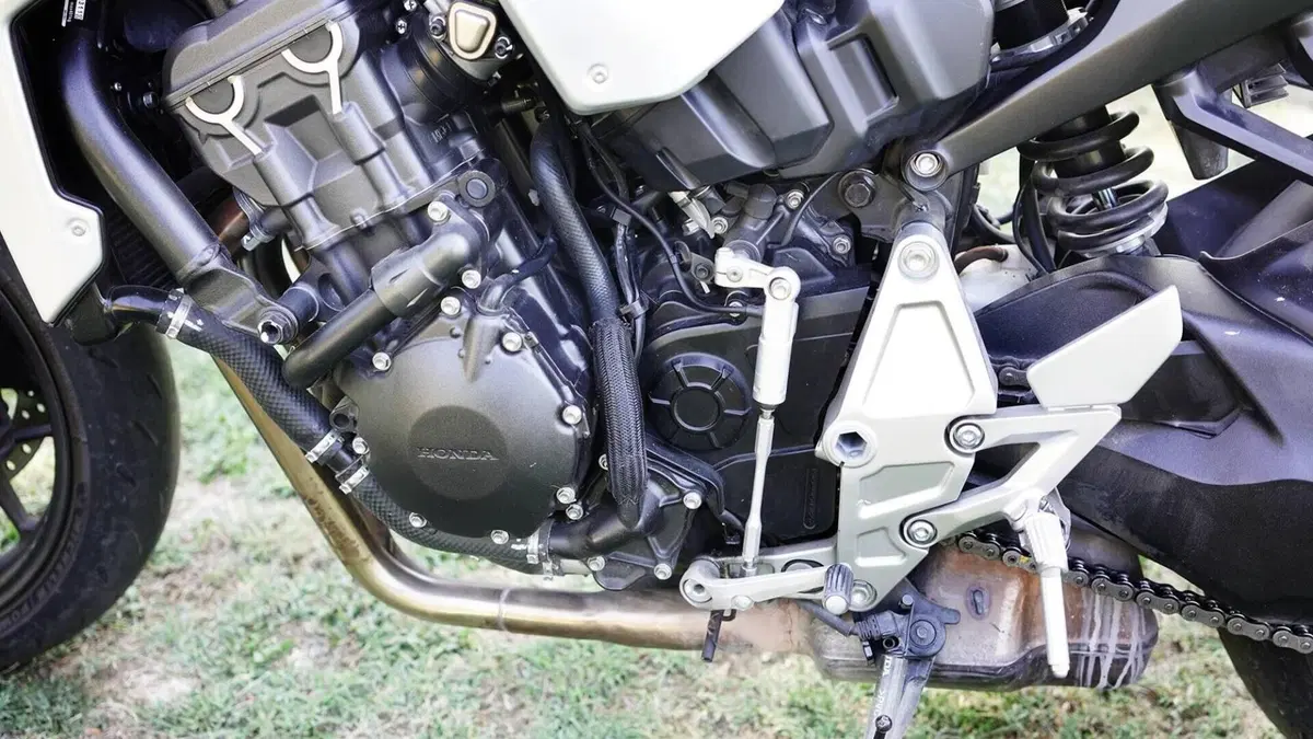 Honda CB 1000 R + Neo Sport Cafè (2019 - 20)  (3)