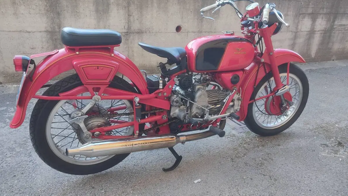 Moto Guzzi   (2)