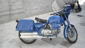 Moto Guzzi   (2)