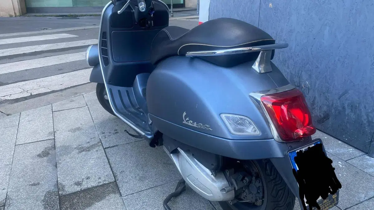 Vespa Sei Giorni 300 Hpe (2019)  (5)