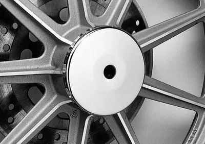 Copertura mozzo anteriore cromata Custom Chrome  - Annuncio 8553802