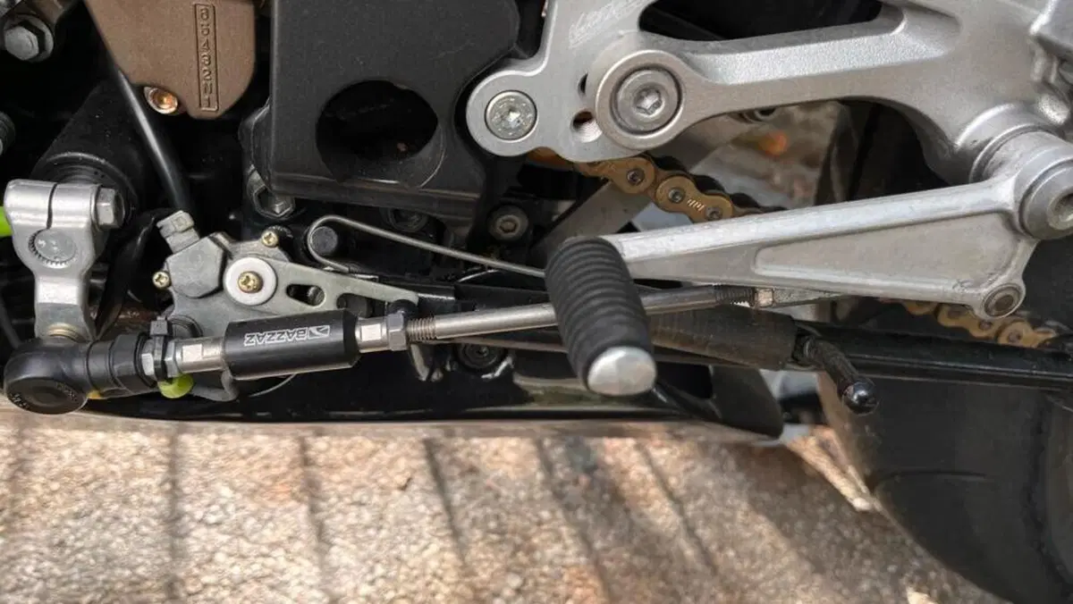 Kawasaki Ninja 1000 ZX-10R (2004 - 05)  (5)