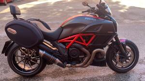 Ducati Diavel 1200 Carbon (2014 - 16) 